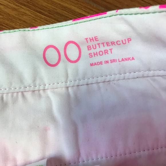 Lilly Pulitzer Buttercup Elephant shorts - Picture 6 of 7